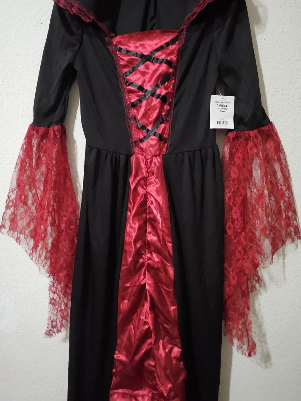 Royal Vampiress - Red and Black Lace Vampire Costume